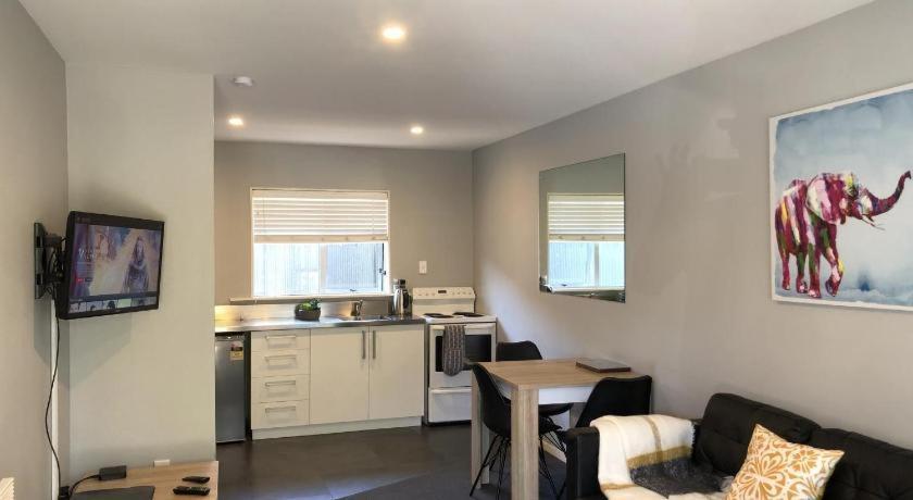 Christchurch Motel 4*
