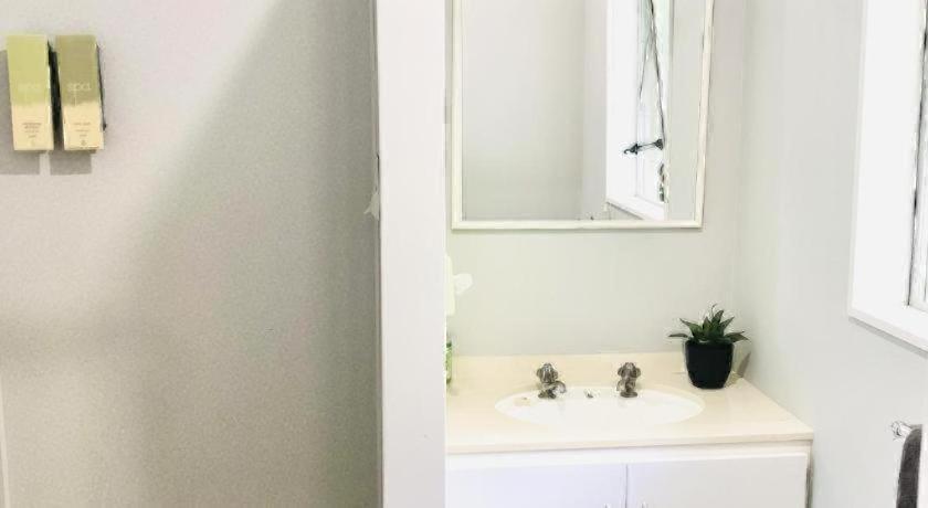 Christchurch Motel 4*